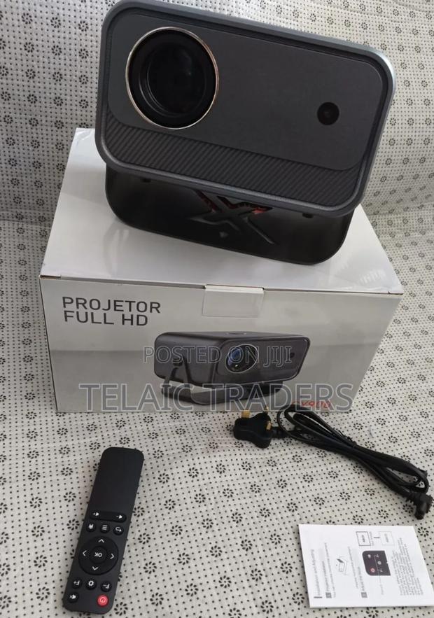 CY 900 Projector - thumbnail 2
