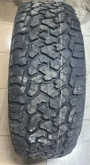 265/65r17 Comforser Cf1100