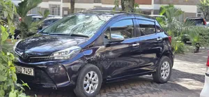 Toyota Vitz 1.3 AWD 5dr 2014 Purple