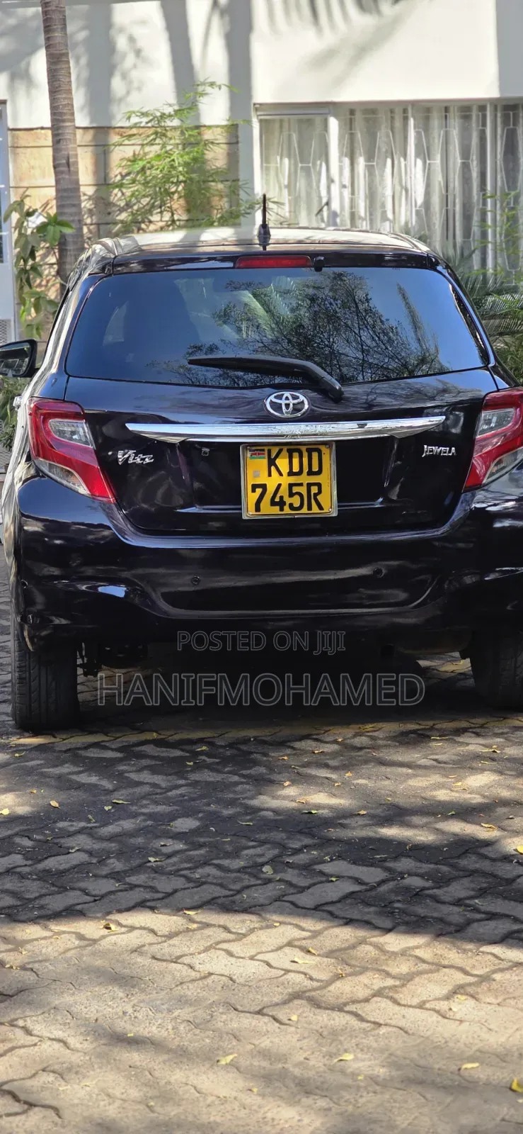 Toyota Vitz 1.3 AWD 5dr 2014 Purple