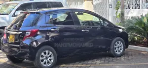 Toyota Vitz 1.3 AWD 5dr 2014 Purple