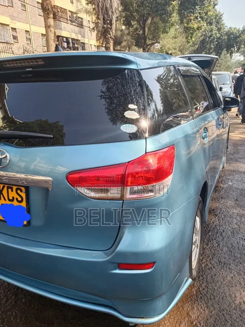 Toyota Wish 2011 Blue