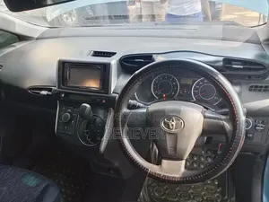 Toyota Wish 2011 Blue