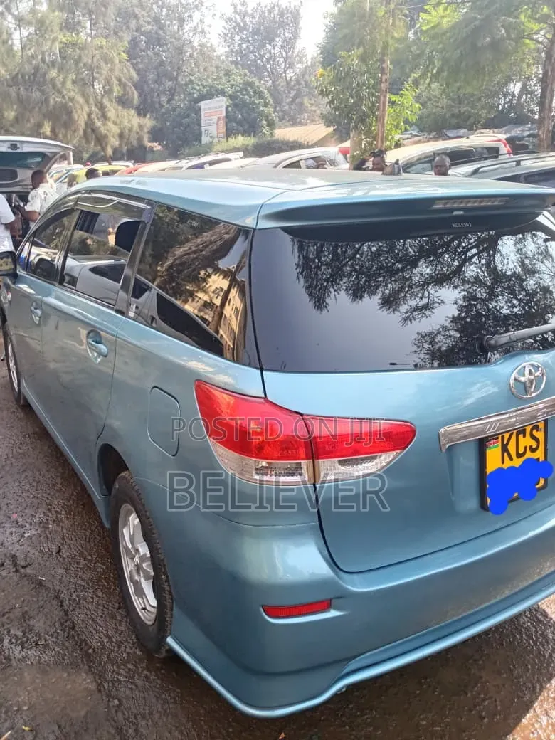 Toyota Wish 2011 Blue