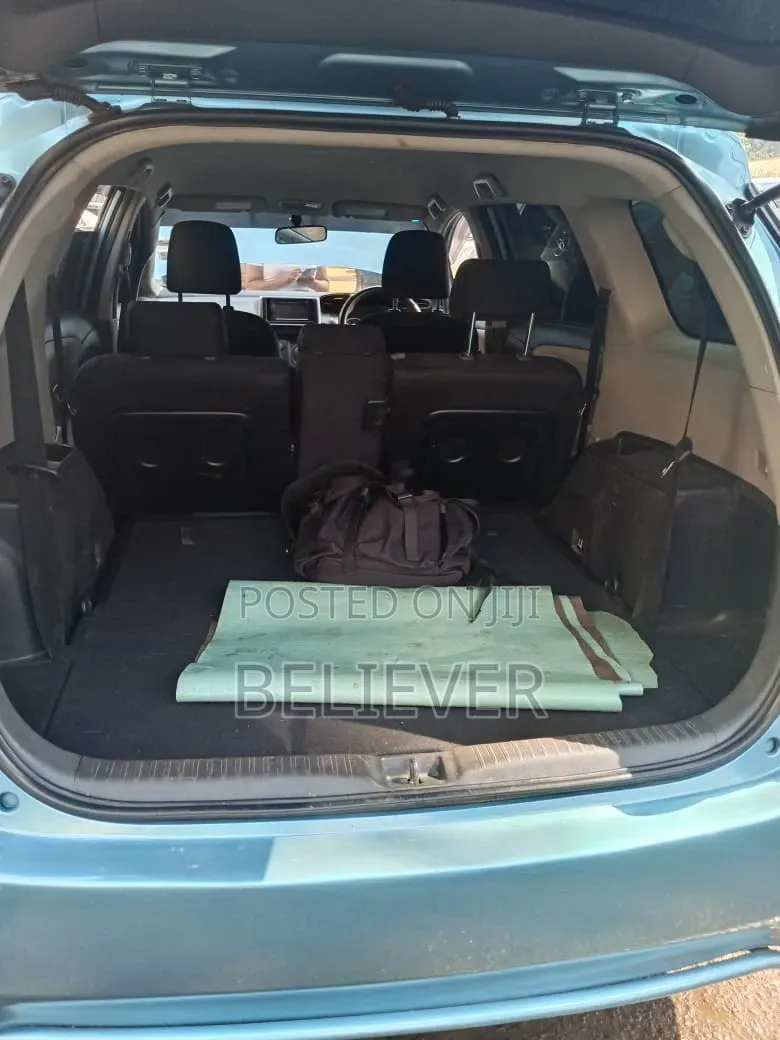 Toyota Wish 2011 Blue