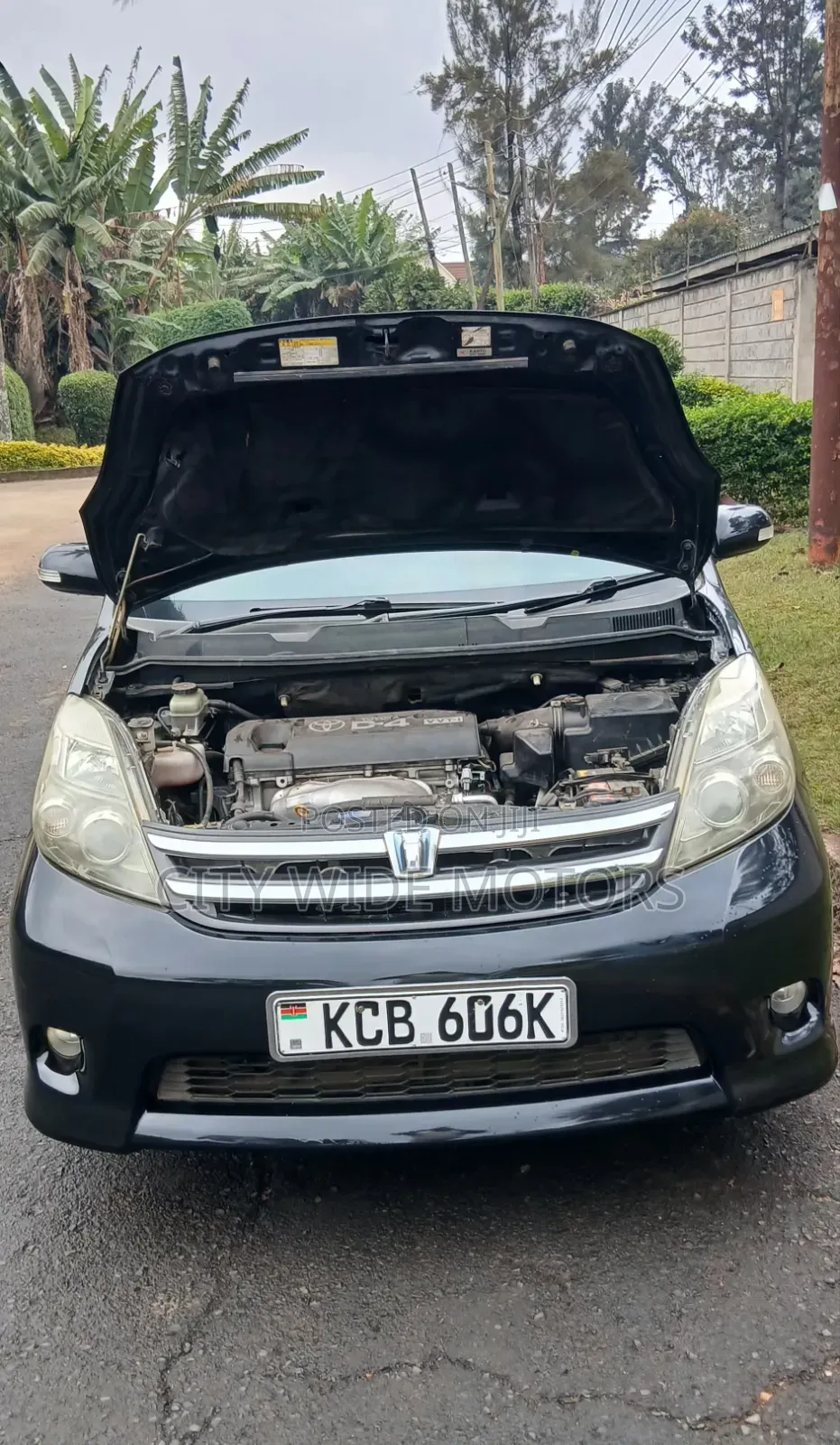 Toyota ISIS 2008 Black