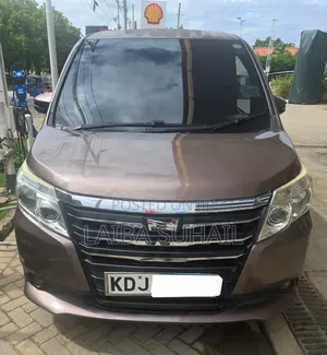 Toyota Noah 2015 Brown