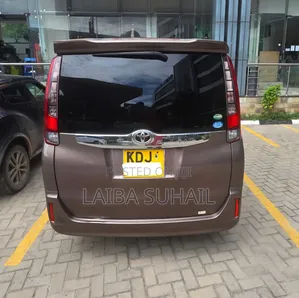 Toyota Noah 2015 Brown