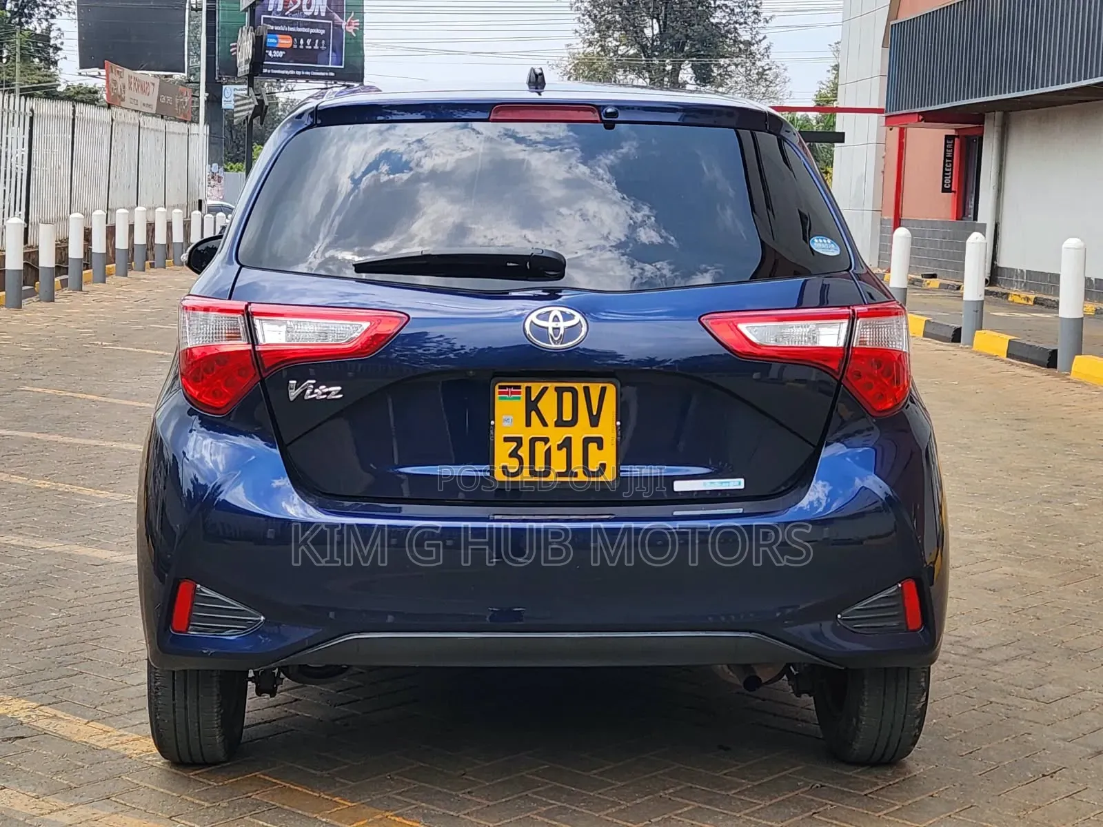 Toyota Vitz 1.0 FWD 5dr 2019 Blue