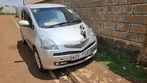 Toyota Ractis 2007 Silver