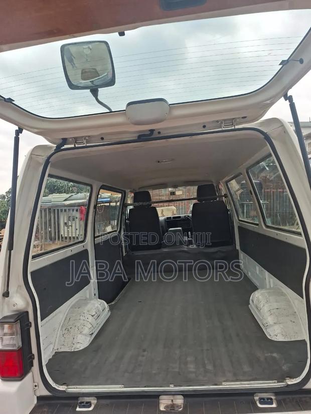 Mazda Bongo 2019 White - thumbnail 5