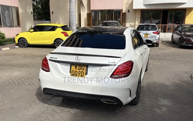 Mercedes-Benz C200 2017 White