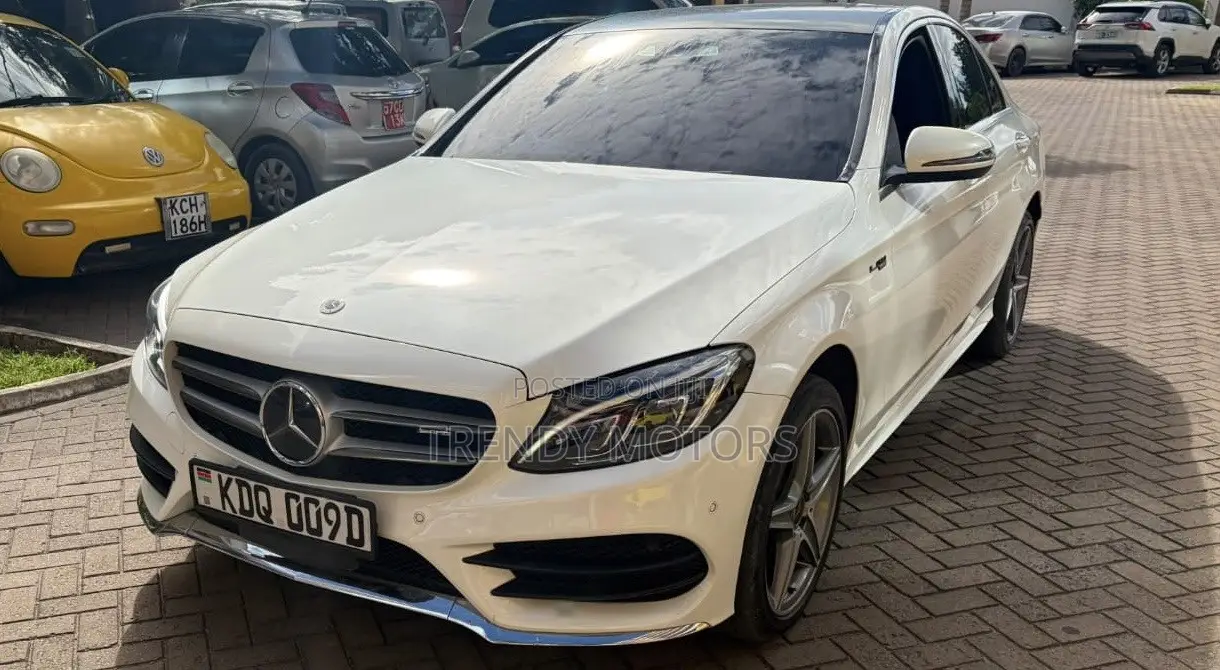 Mercedes-Benz C200 2017 White