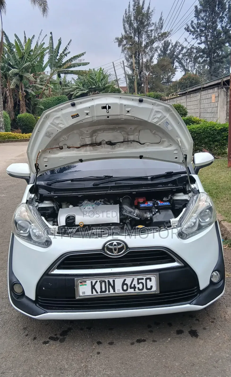 Toyota Sienta 2016 White