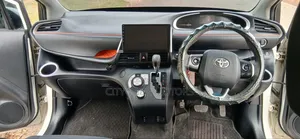 Toyota Sienta 2016 White