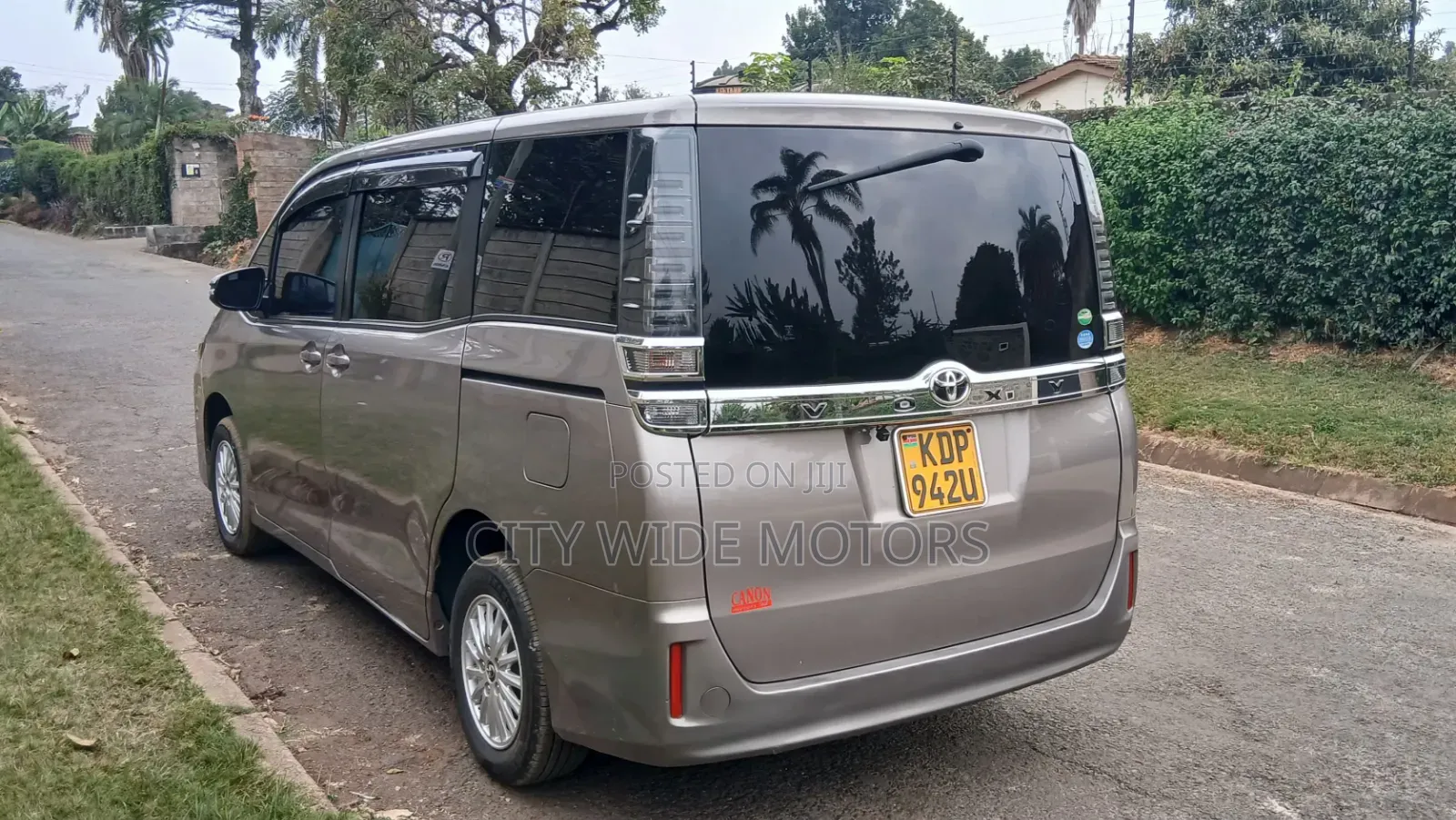 Toyota Voxy 2018 Gray