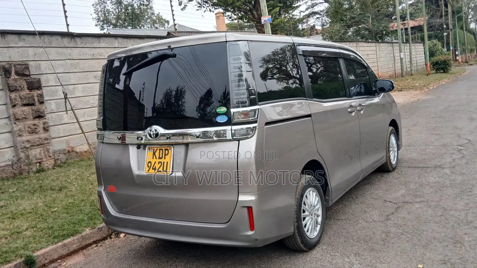 Toyota Voxy 2018 Gray