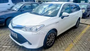 Toyota Corolla Fielder 1.5 Hybrid FWD 2015 White