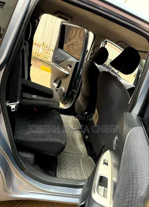Toyota Ractis 2009 Silver