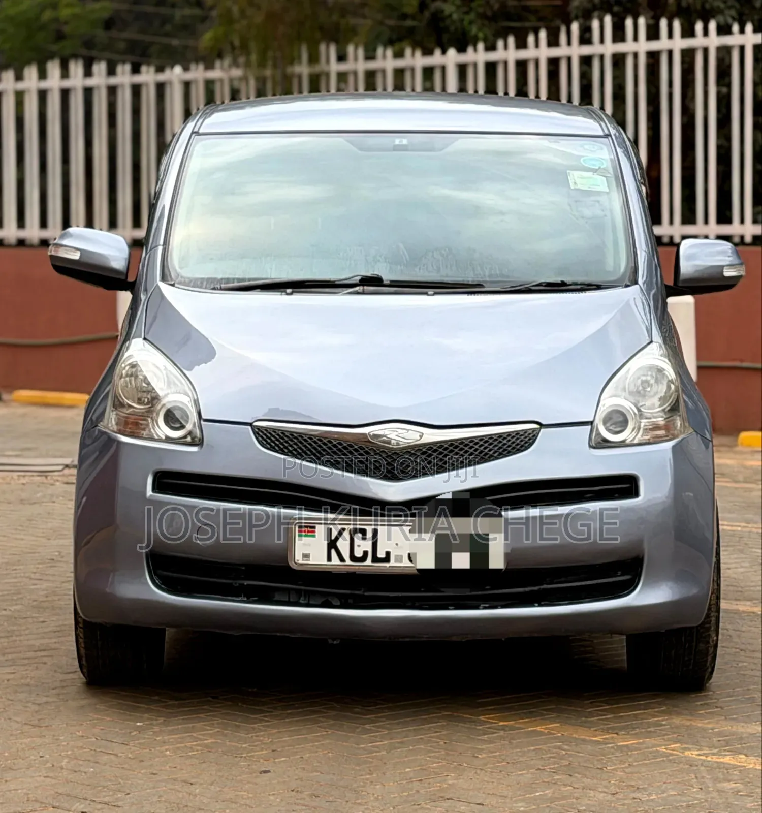 Toyota Ractis 2009 Silver