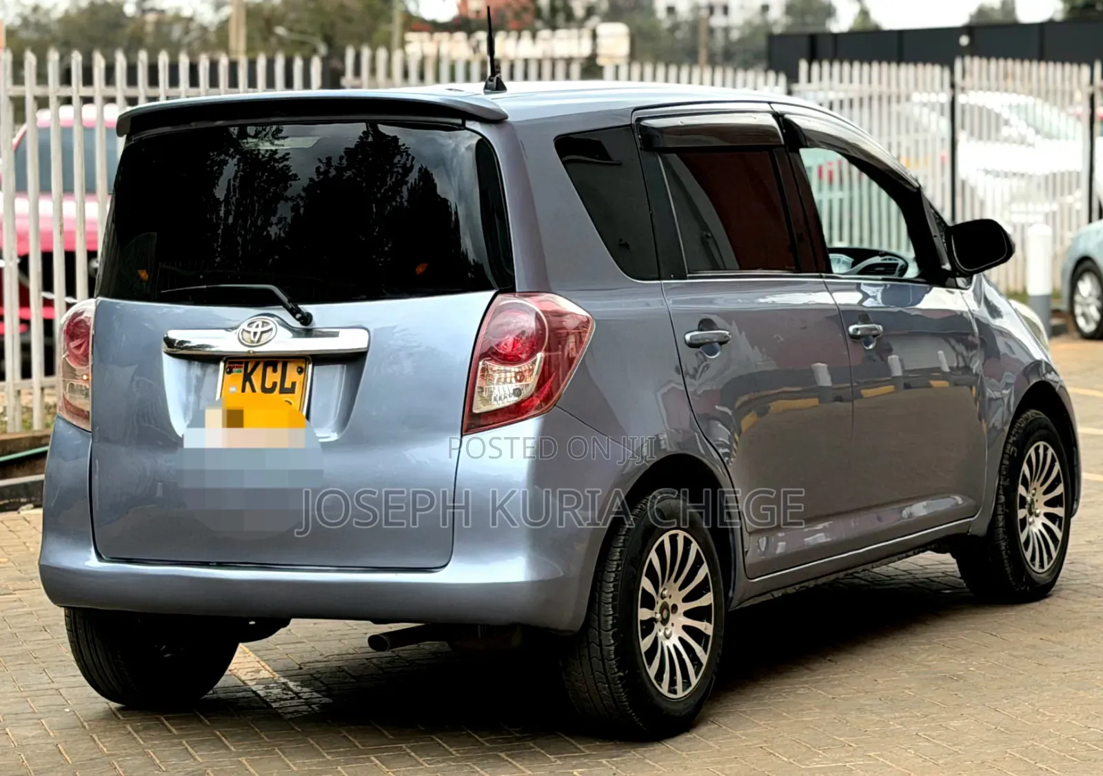 Toyota Ractis 2009 Silver