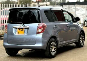 Toyota Ractis 2009 Silver