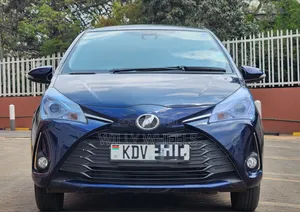 Toyota Vitz 1.0 FWD 5dr 2019 Blue