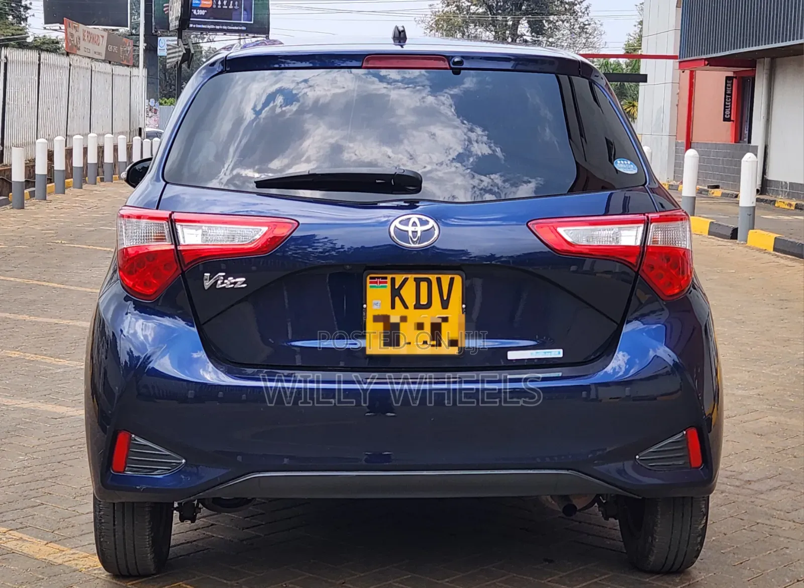 Toyota Vitz 1.0 FWD 5dr 2019 Blue