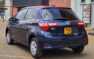 Toyota Vitz 1.0 FWD 5dr 2019 Blue