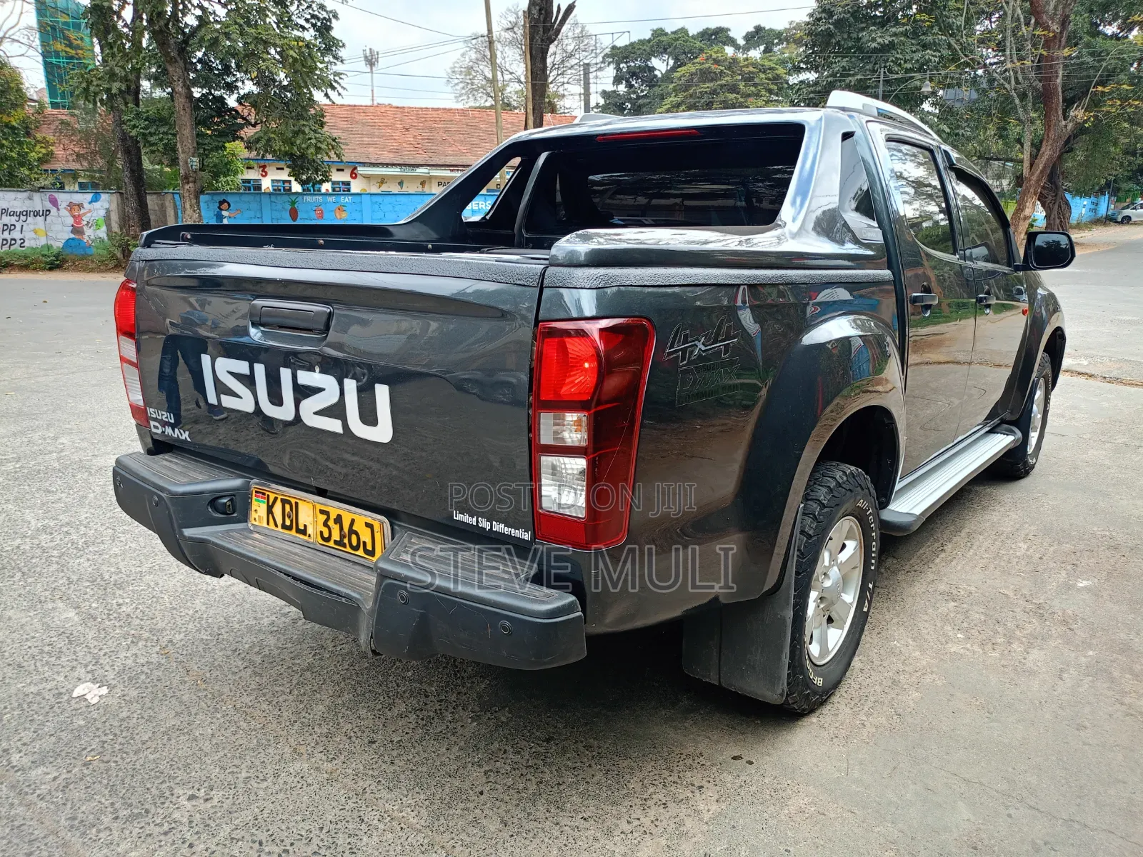Isuzu D-MAX 2022 Gray