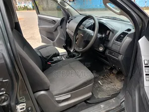 Isuzu D-MAX 2022 Gray