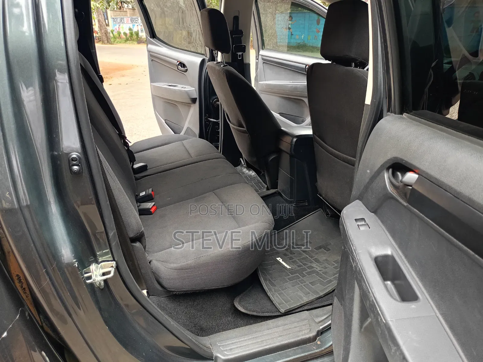 Isuzu D-MAX 2022 Gray