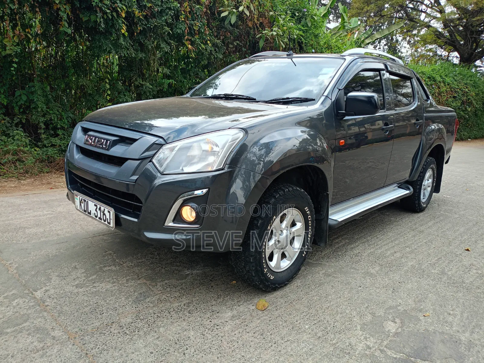 Isuzu D-MAX 2022 Gray