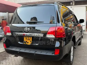 Toyota Land Cruiser 4.6 V8 ZX 2013 Black
