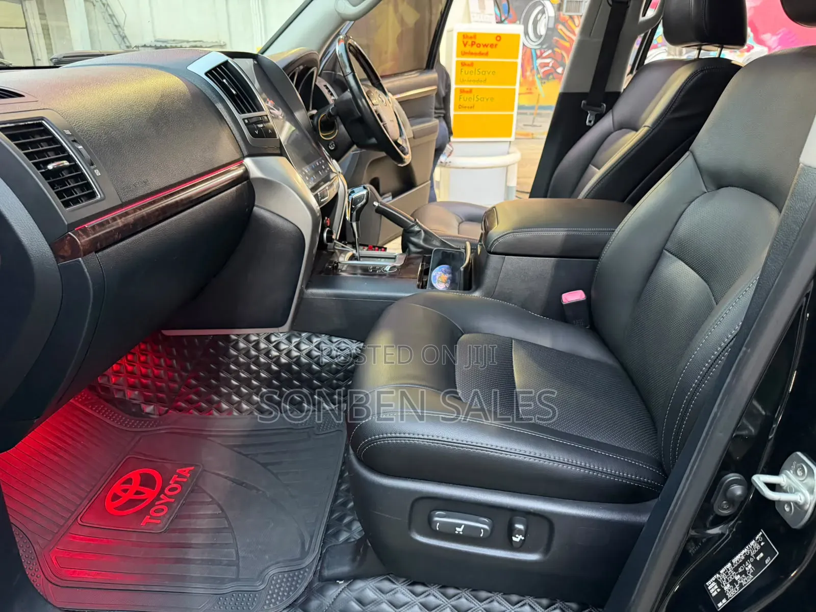 Toyota Land Cruiser 4.6 V8 ZX 2013 Black