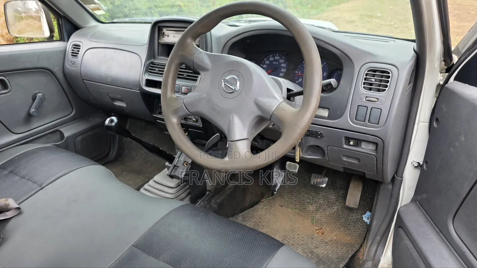 Nissan Hardbody 2014 White