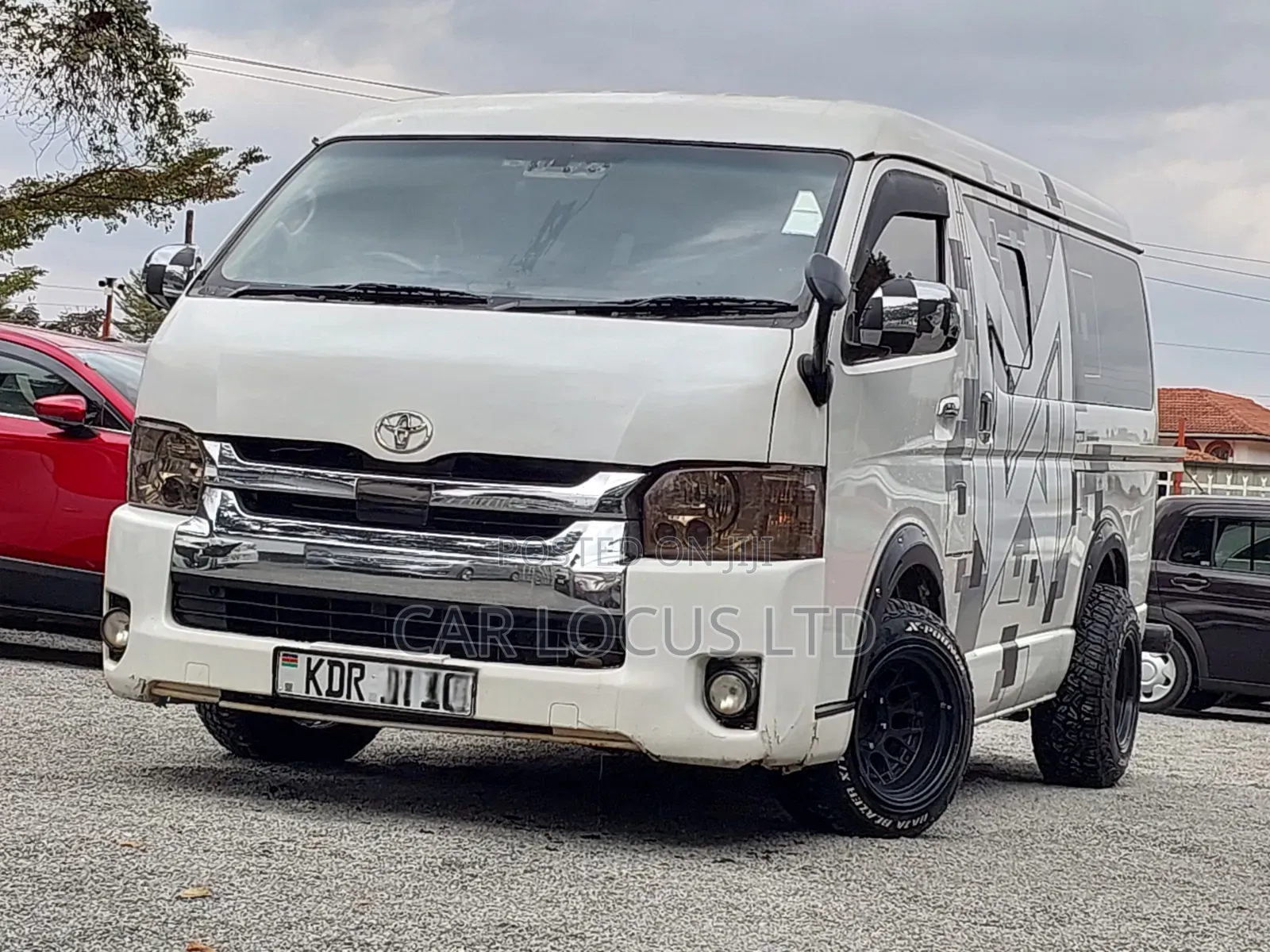 Toyota HiAce 2017 White