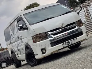 Toyota HiAce 2017 White