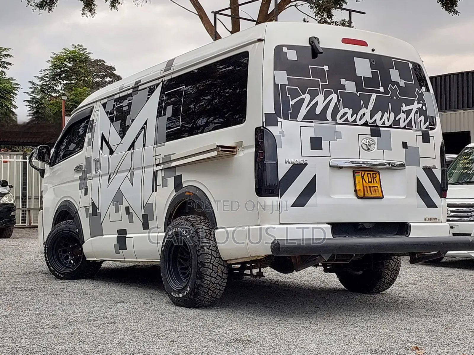Toyota HiAce 2017 White