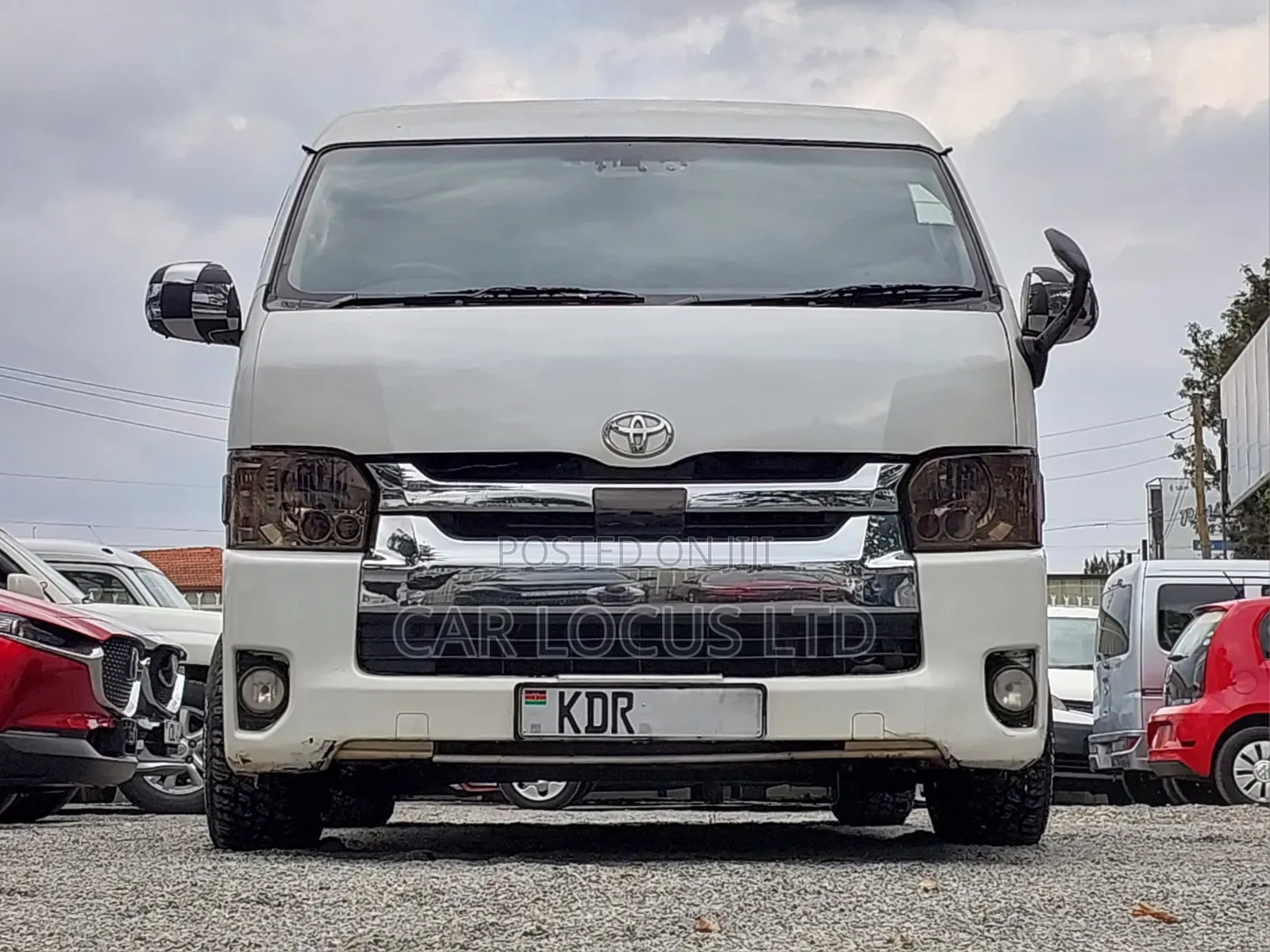 Toyota HiAce 2017 White
