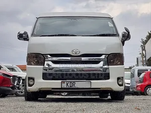Toyota HiAce 2017 White
