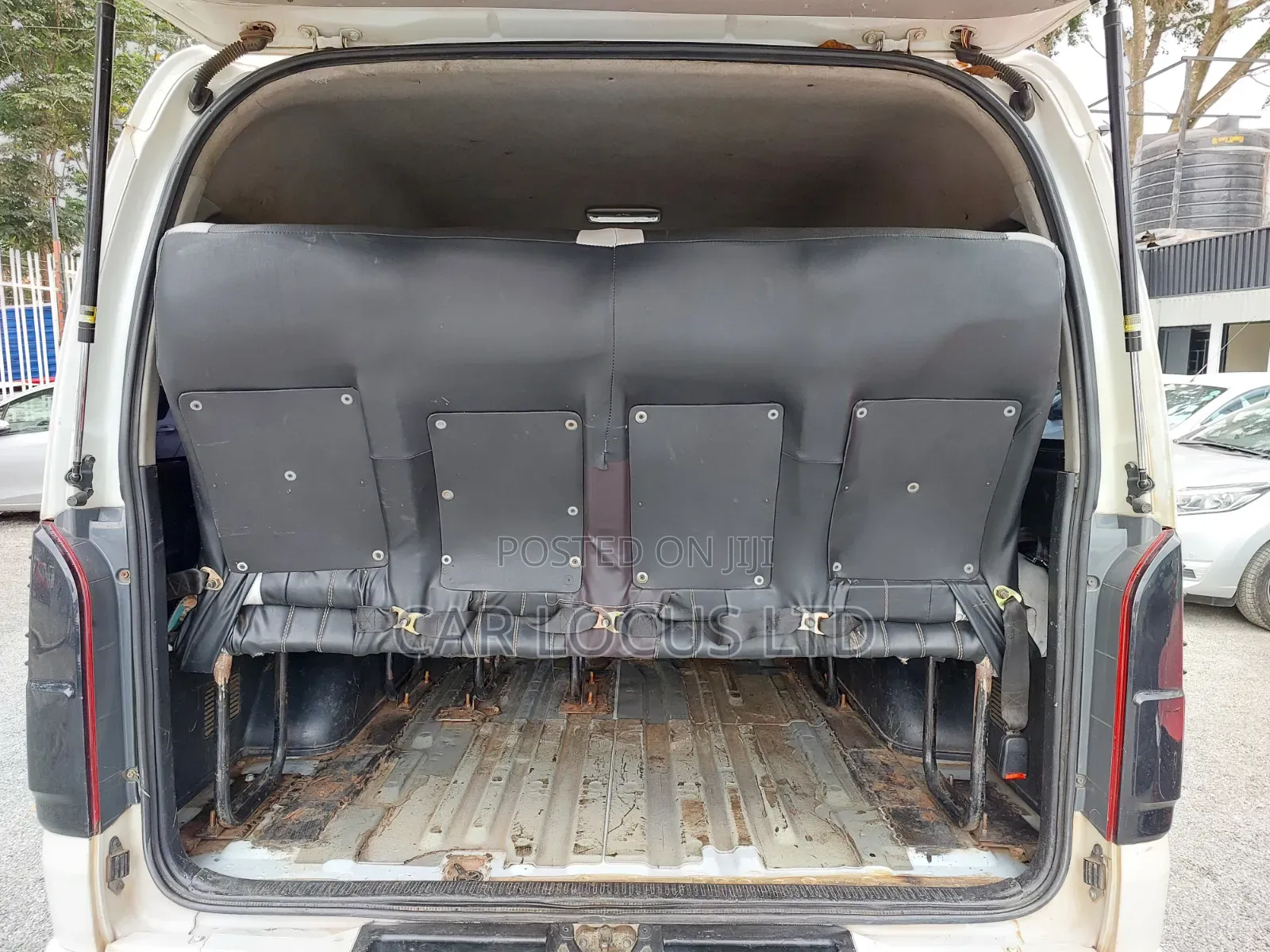 Toyota HiAce 2017 White