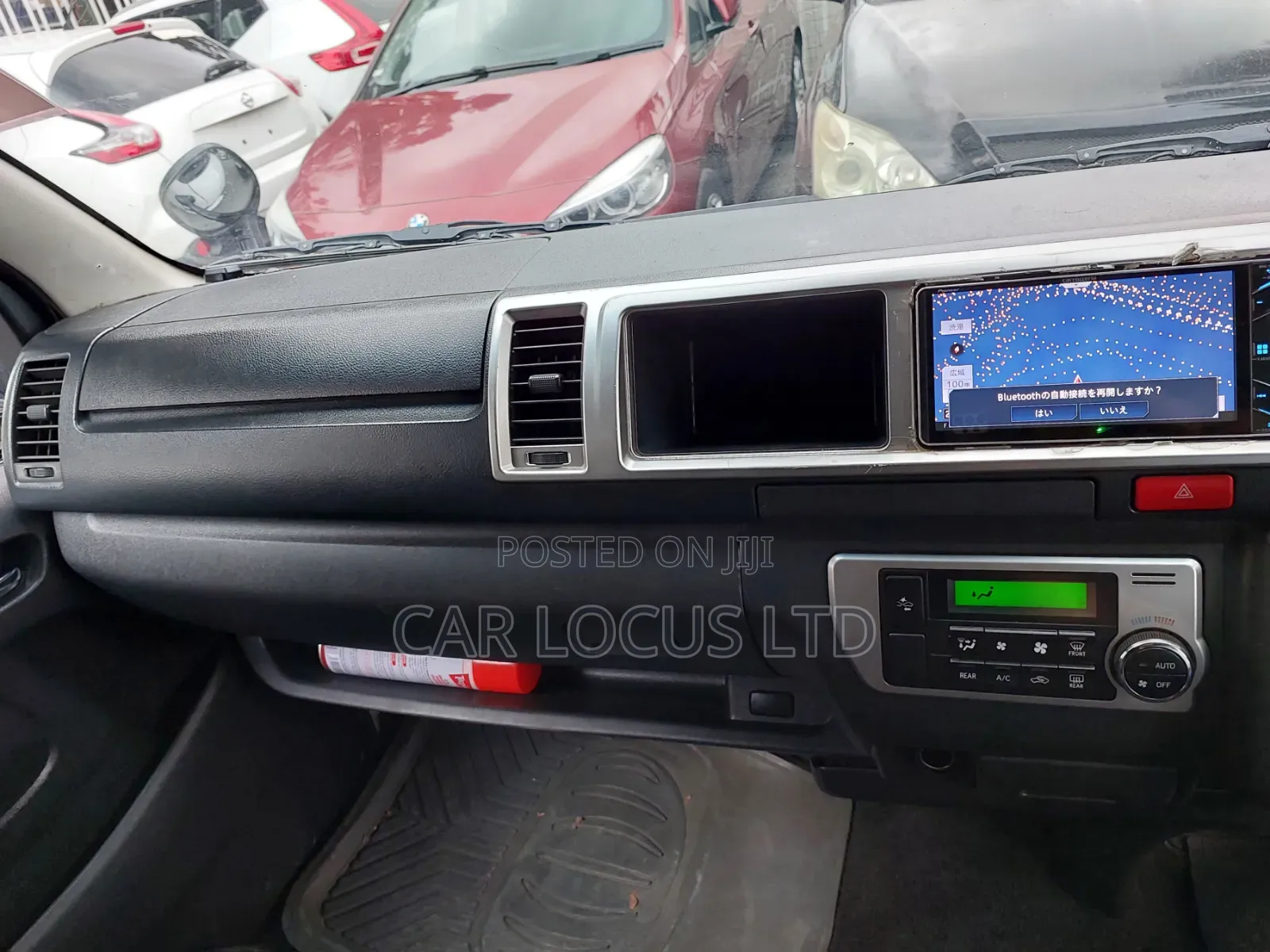 Toyota HiAce 2017 White