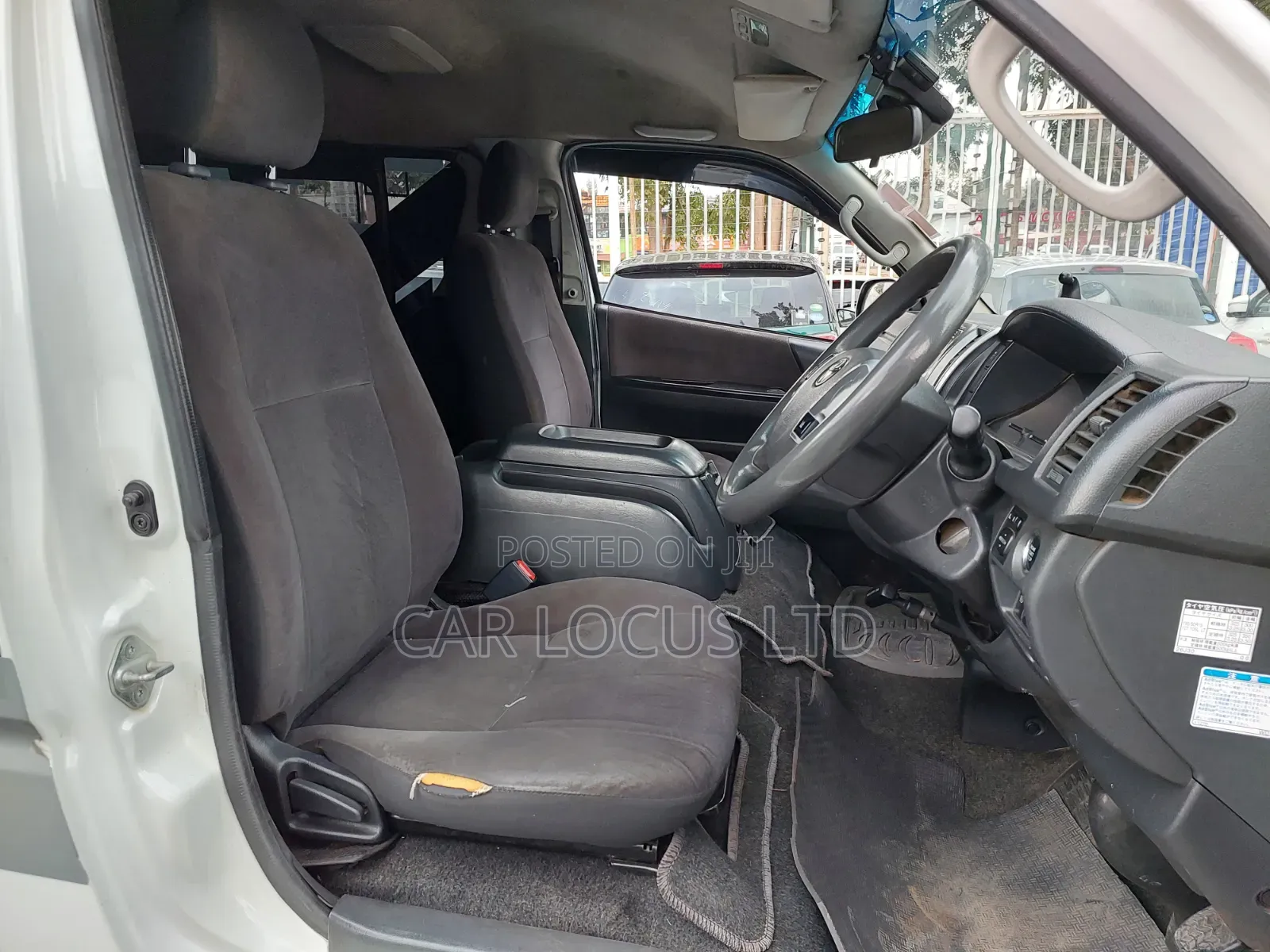 Toyota HiAce 2017 White