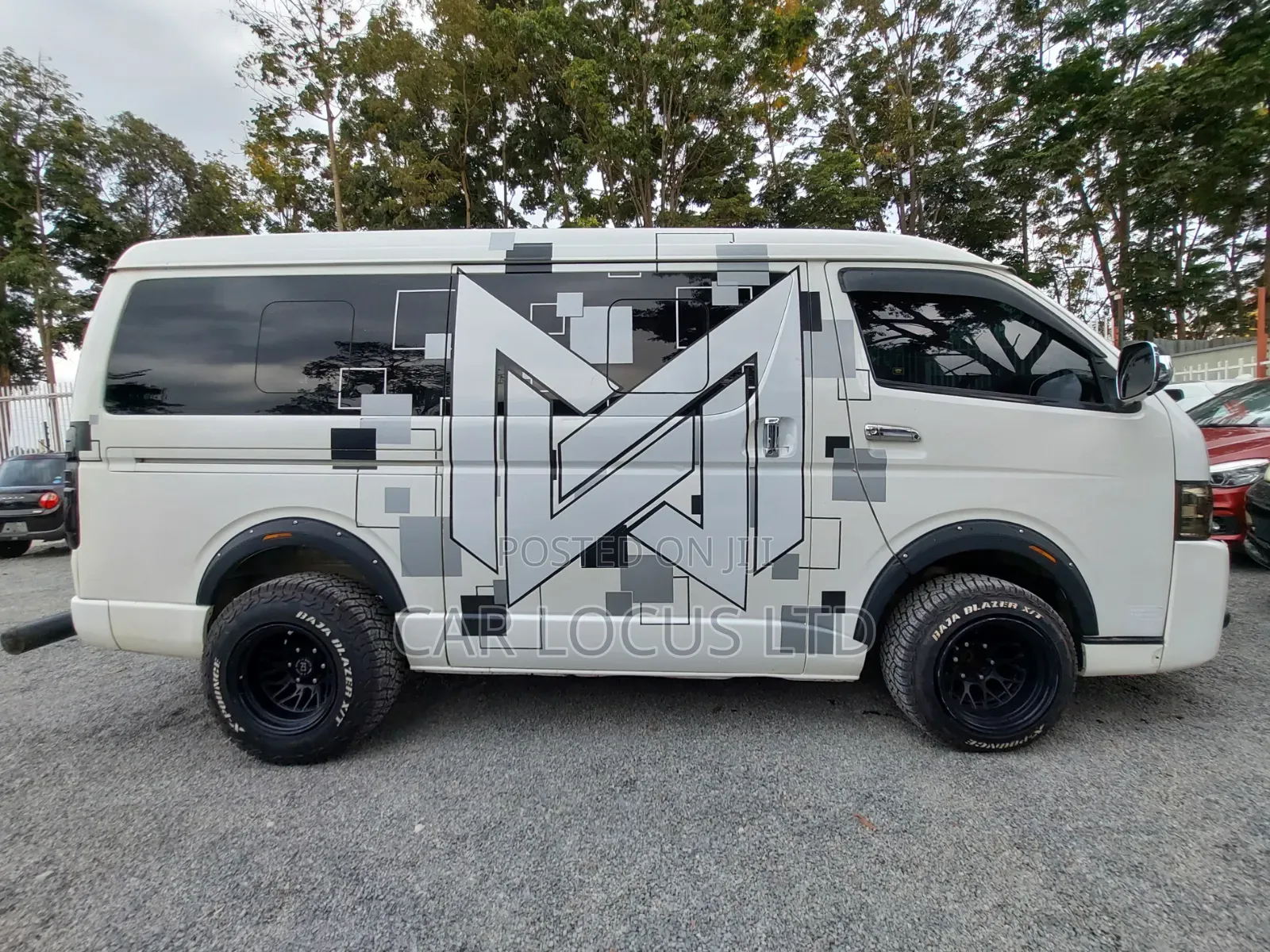 Toyota HiAce 2017 White