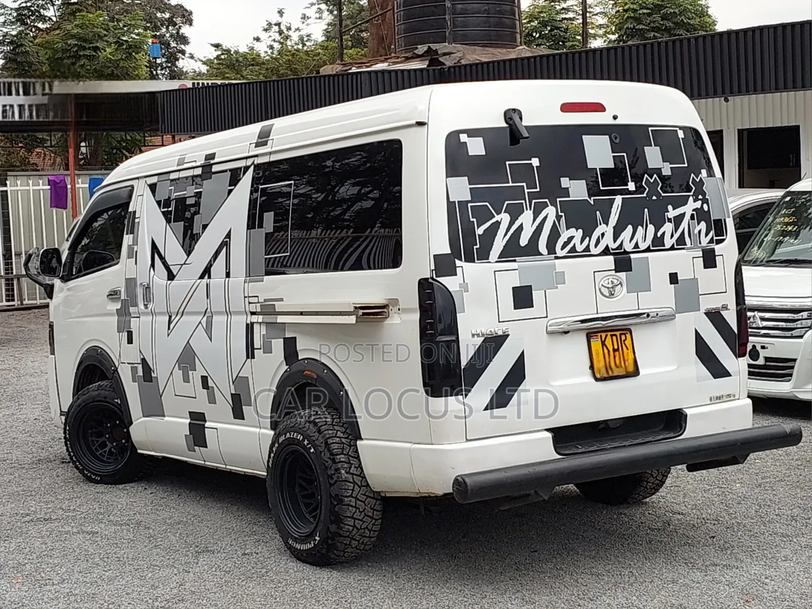 Toyota HiAce 2017 White
