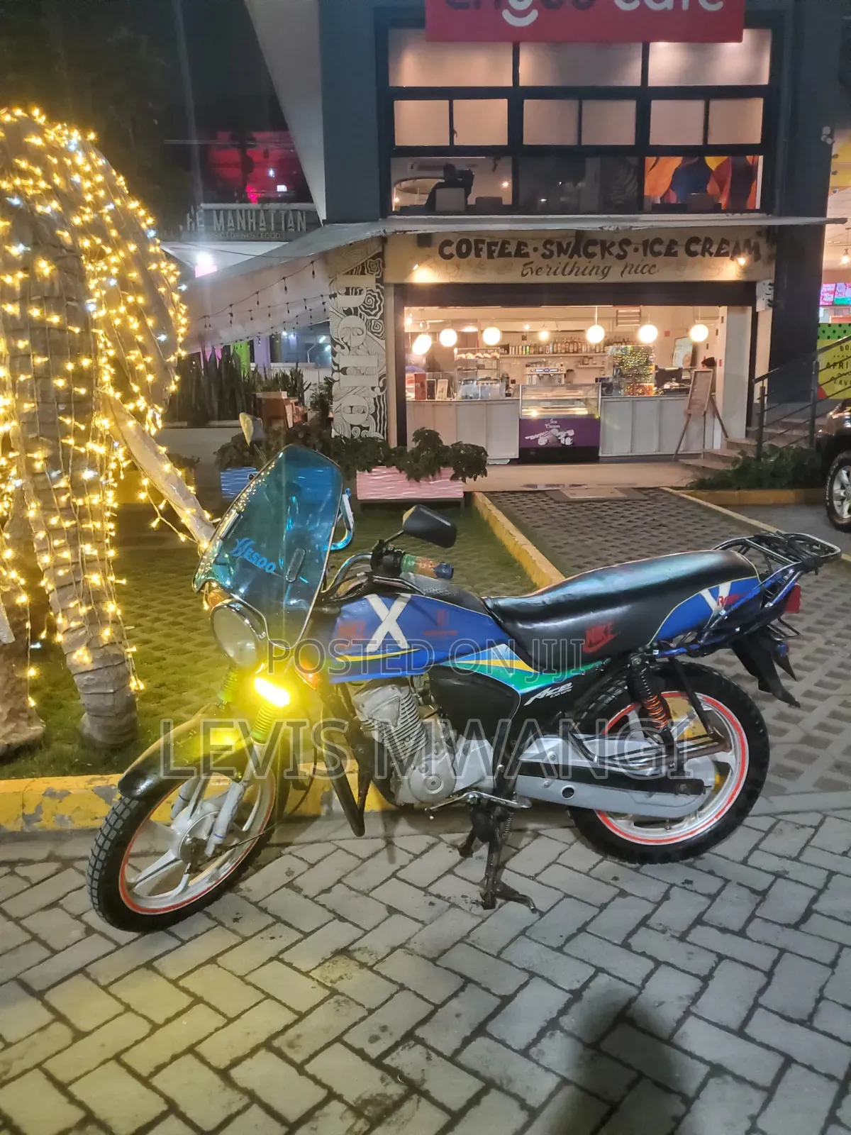 Honda CB 2023 Blue