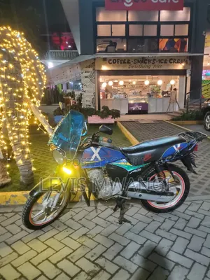 Honda CB 2023 Blue