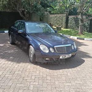 Mercedes-Benz C200 2014 Blue