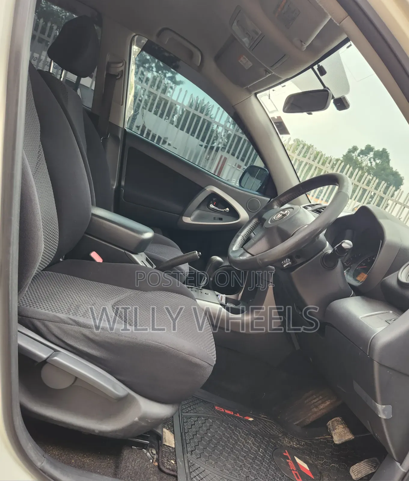 Toyota RAV4 2008 White